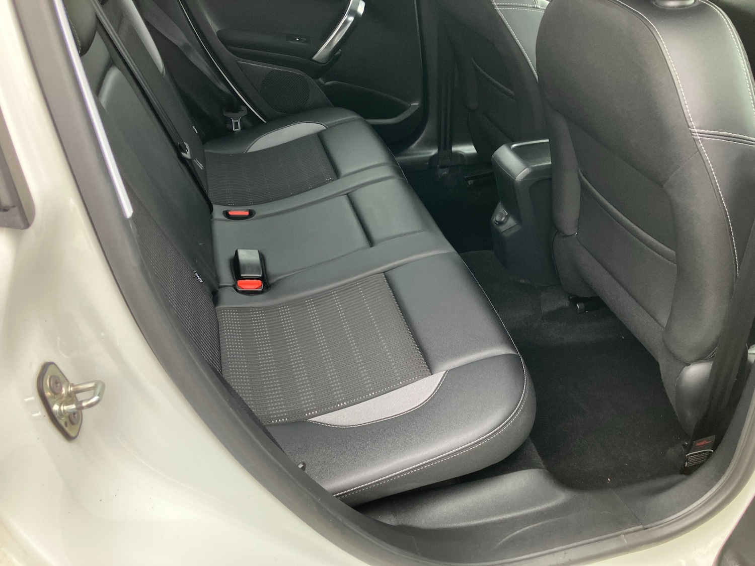 Used Peugeot 2008 2016 for sale - 78105010: Photo 10