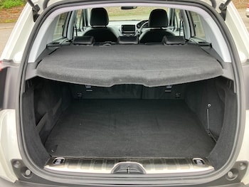 Used Peugeot 2008 2016 for sale - 78105010: Photo