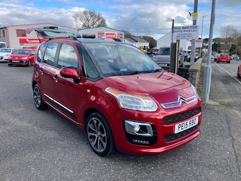 2015 (15) - 1.6 HDi 8V Selection 5dr