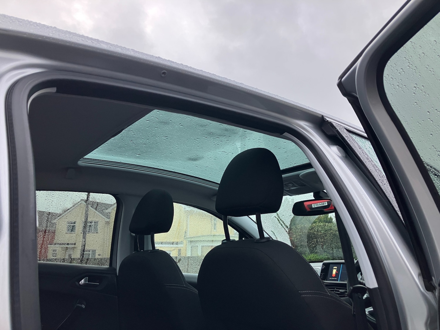 Used Peugeot 208 2018 for sale - 76762377: Photo 5