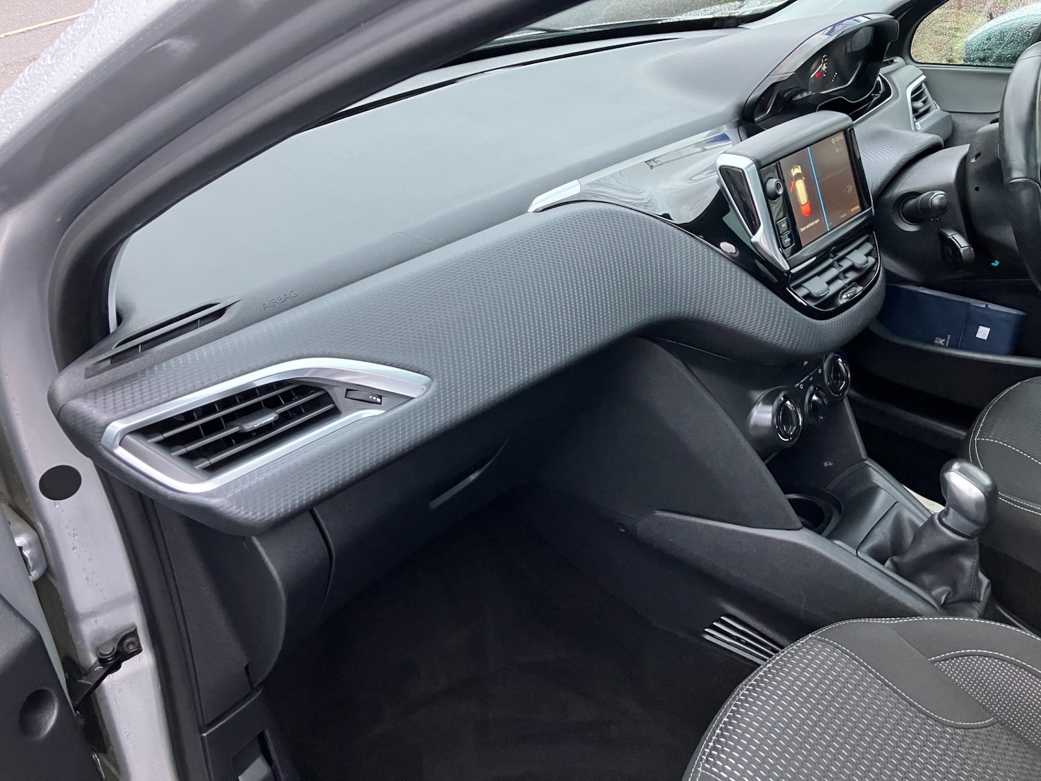 Used Peugeot 208 2018 for sale - 76762377: Photo 8