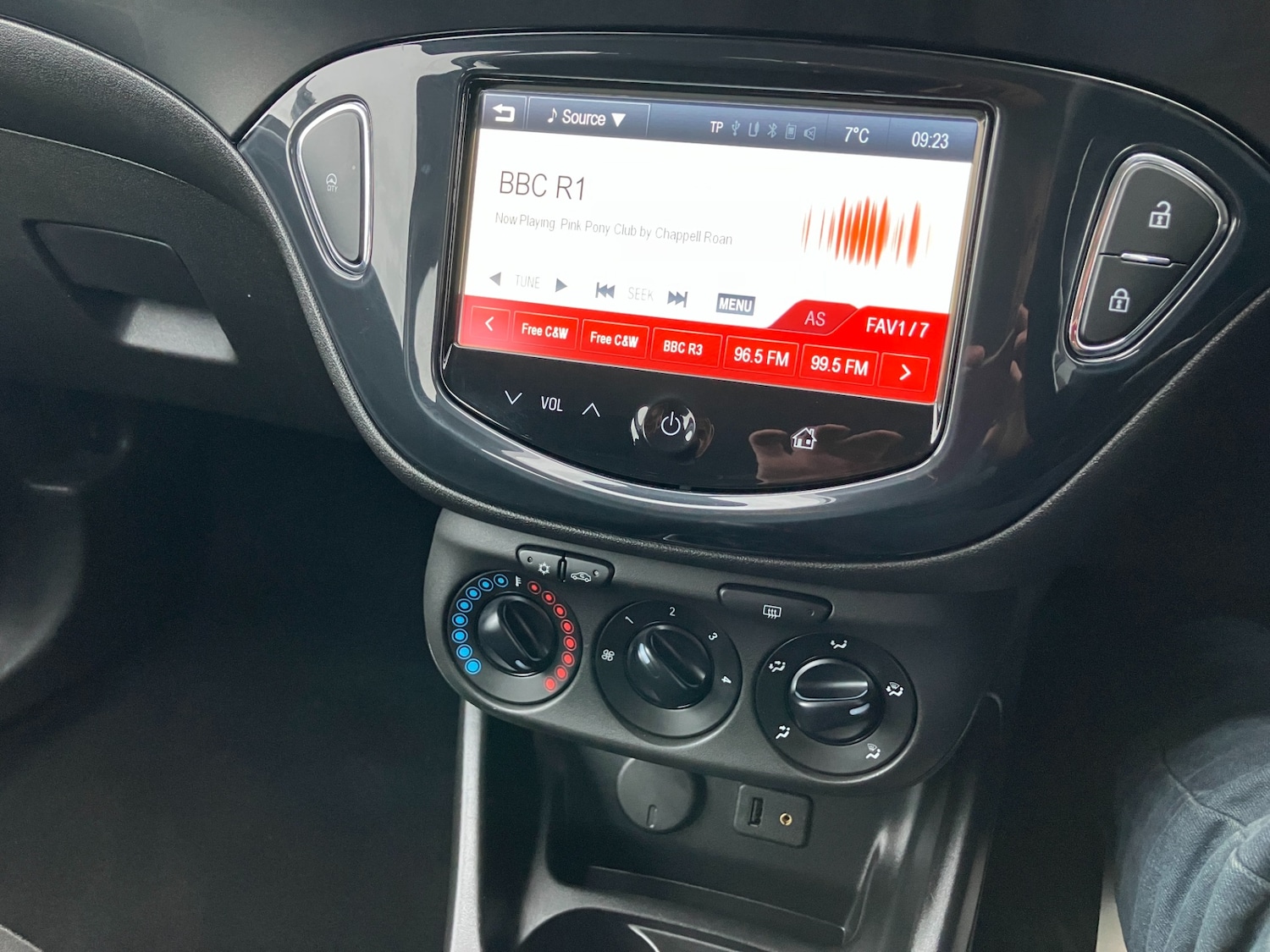 Used Vauxhall Corsa 2015 for sale - 77379476: Photo 11