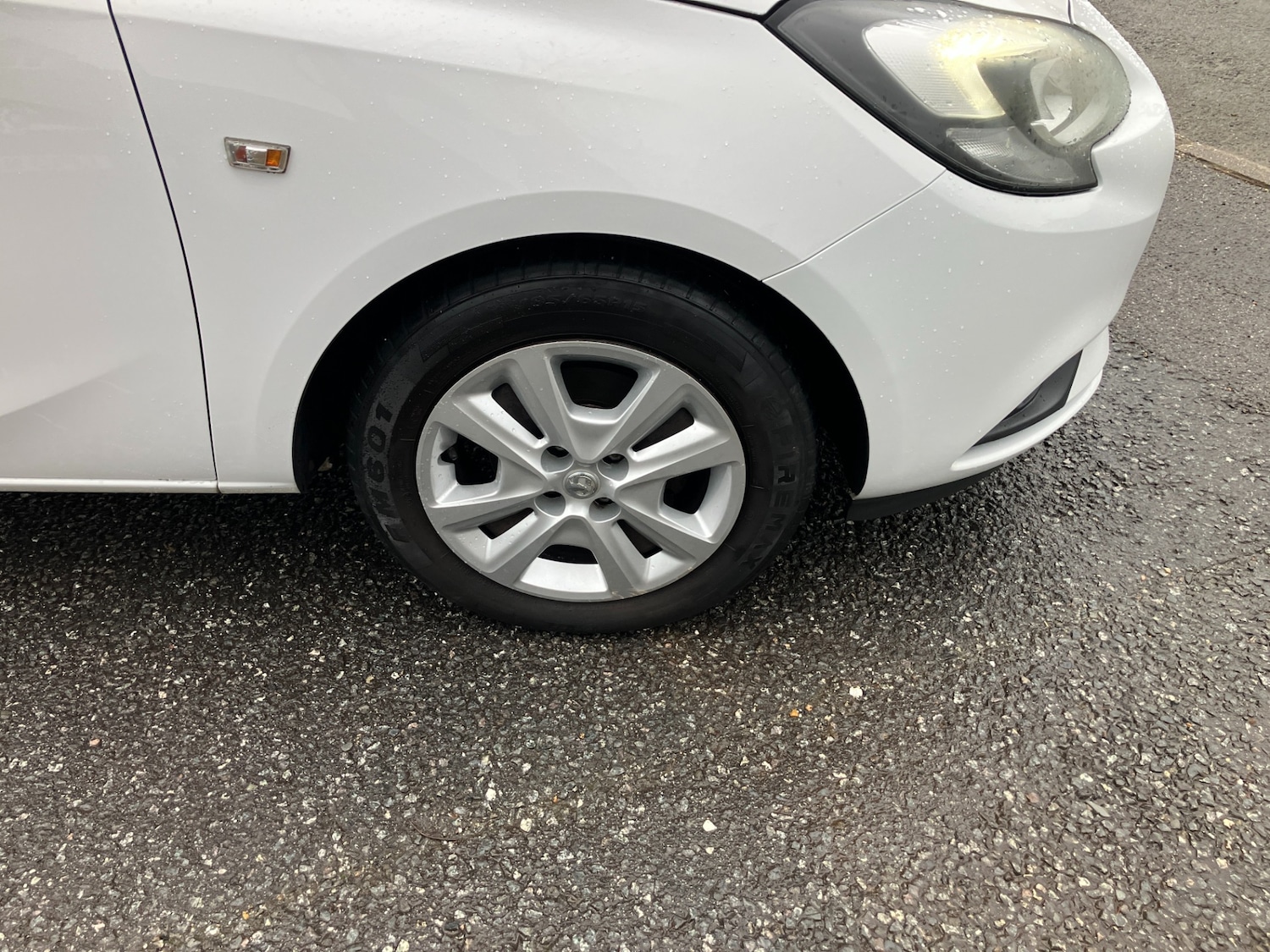 Used Vauxhall Corsa 2015 for sale - 77379476: Photo 2