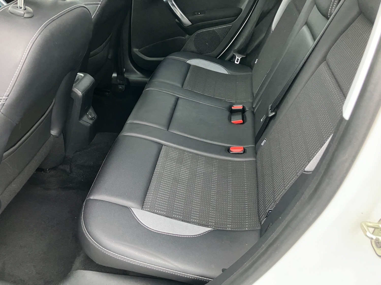 Used Peugeot 2008 2014 for sale - 76578197: Photo 5