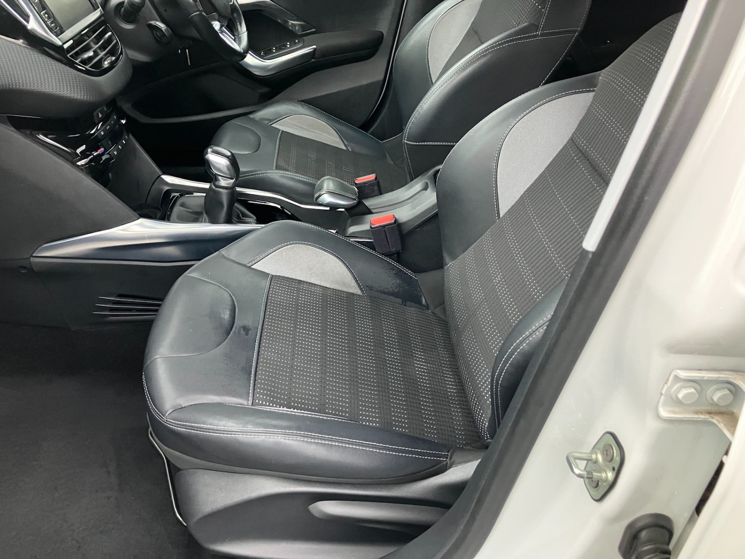 Used Peugeot 2008 2014 for sale - 76578197: Photo 7