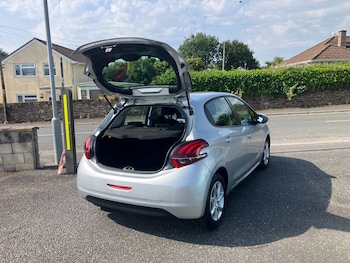 Used Peugeot 208 2016 for sale - 78970806: Photo