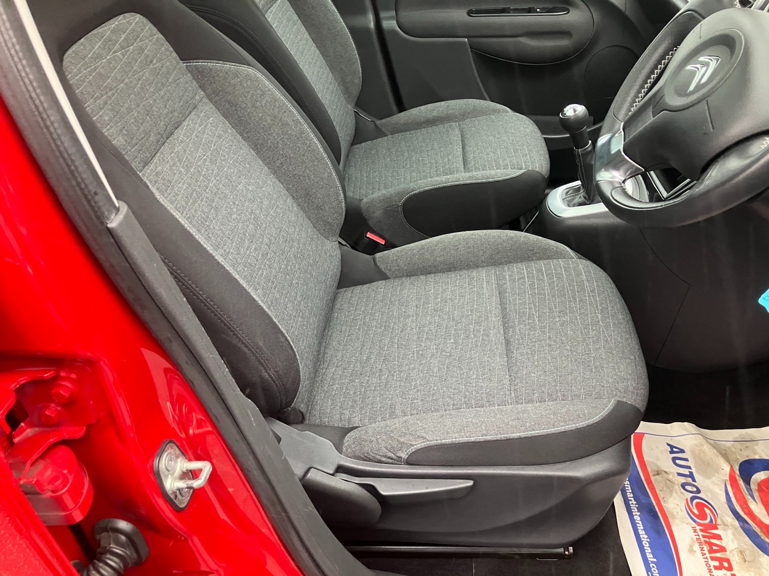 Used Citroen C3 Picasso 2017 for sale - 76461877: Photo 11