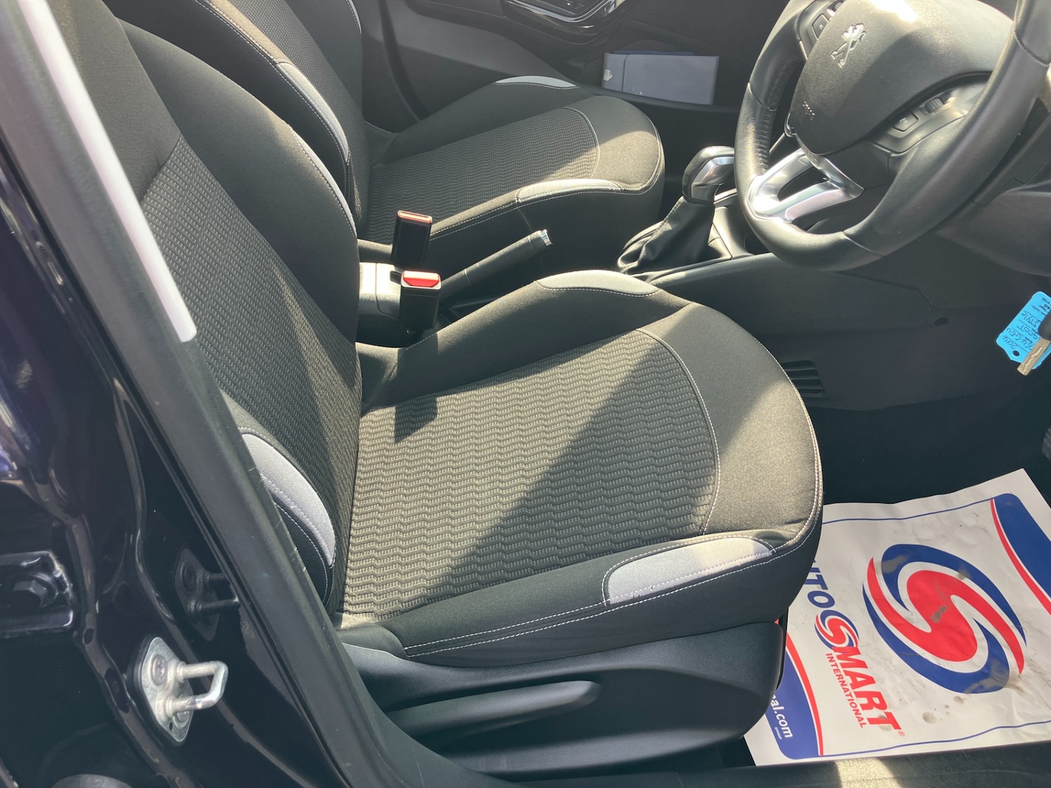 Used Peugeot 208 2014 for sale - 77984549: Photo 12