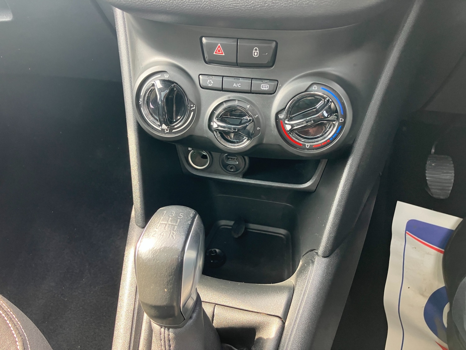 Used Peugeot 208 2014 for sale - 77984549: Photo 14