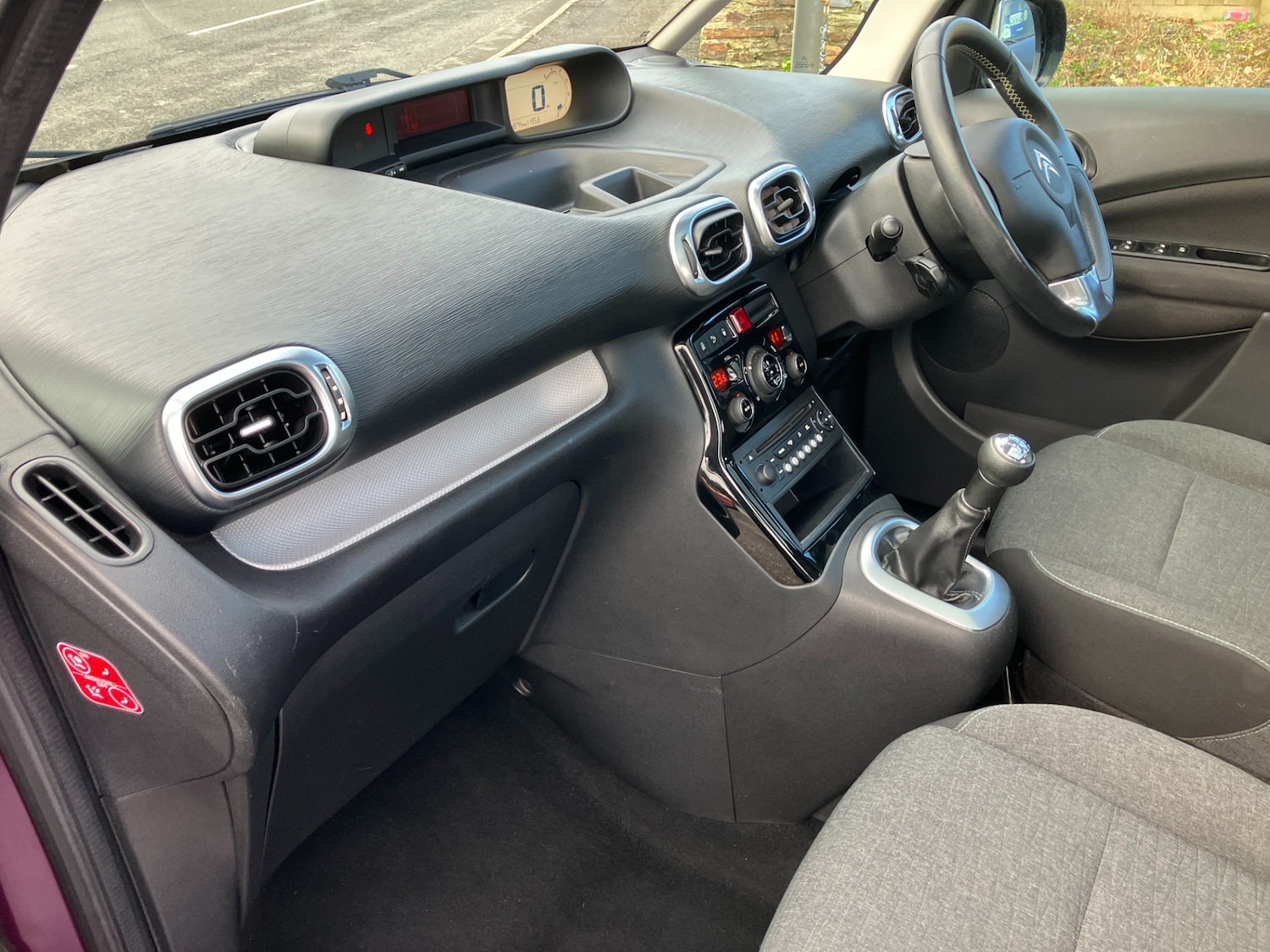 Used Citroen C3 Picasso 2017 for sale - 77568475: Photo 9