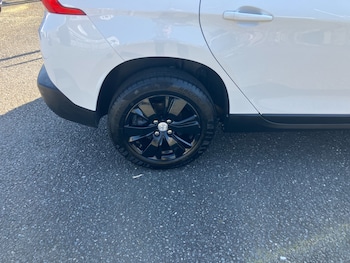 Used Peugeot 2008 2014 for sale - 77947020: Photo