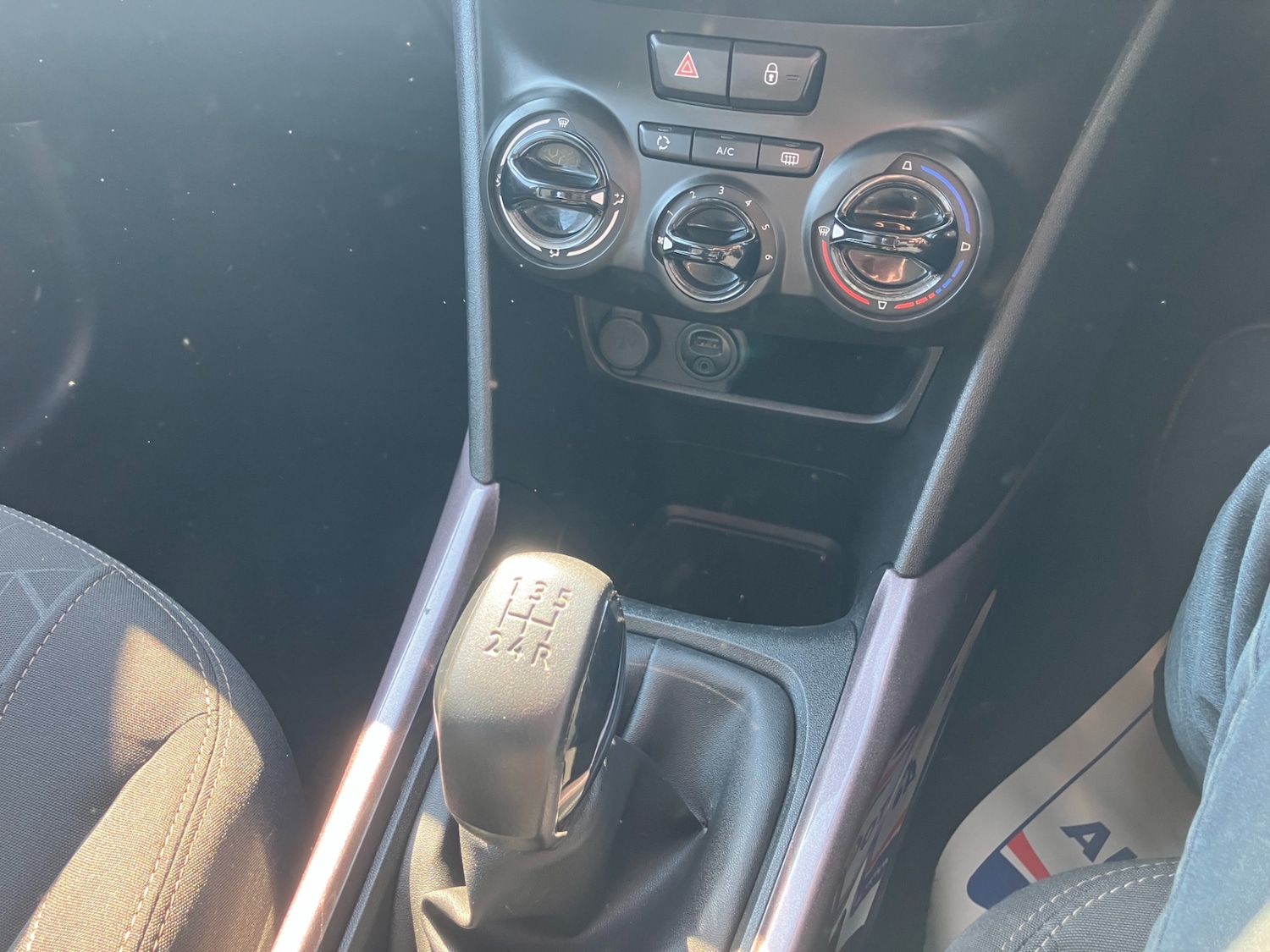 Used Peugeot 2008 2014 for sale - 77947020: Photo 9