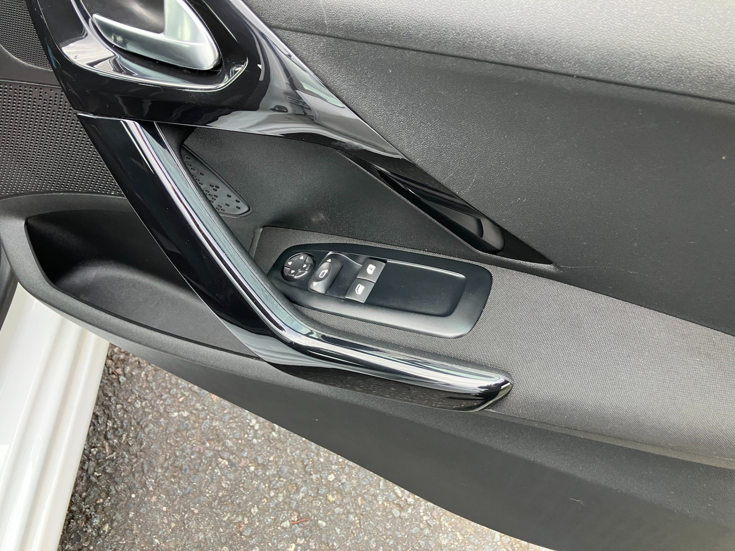 Used Peugeot 208 2014 for sale - 78027226: Photo 10