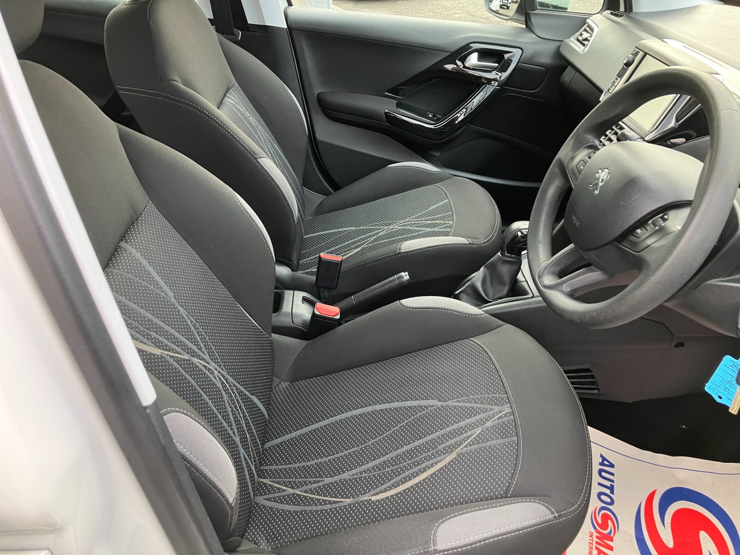 Used Peugeot 208 2014 for sale - 78027226: Photo 9