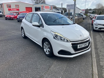 Used Peugeot 208 2017 for sale - 77531947: Photo