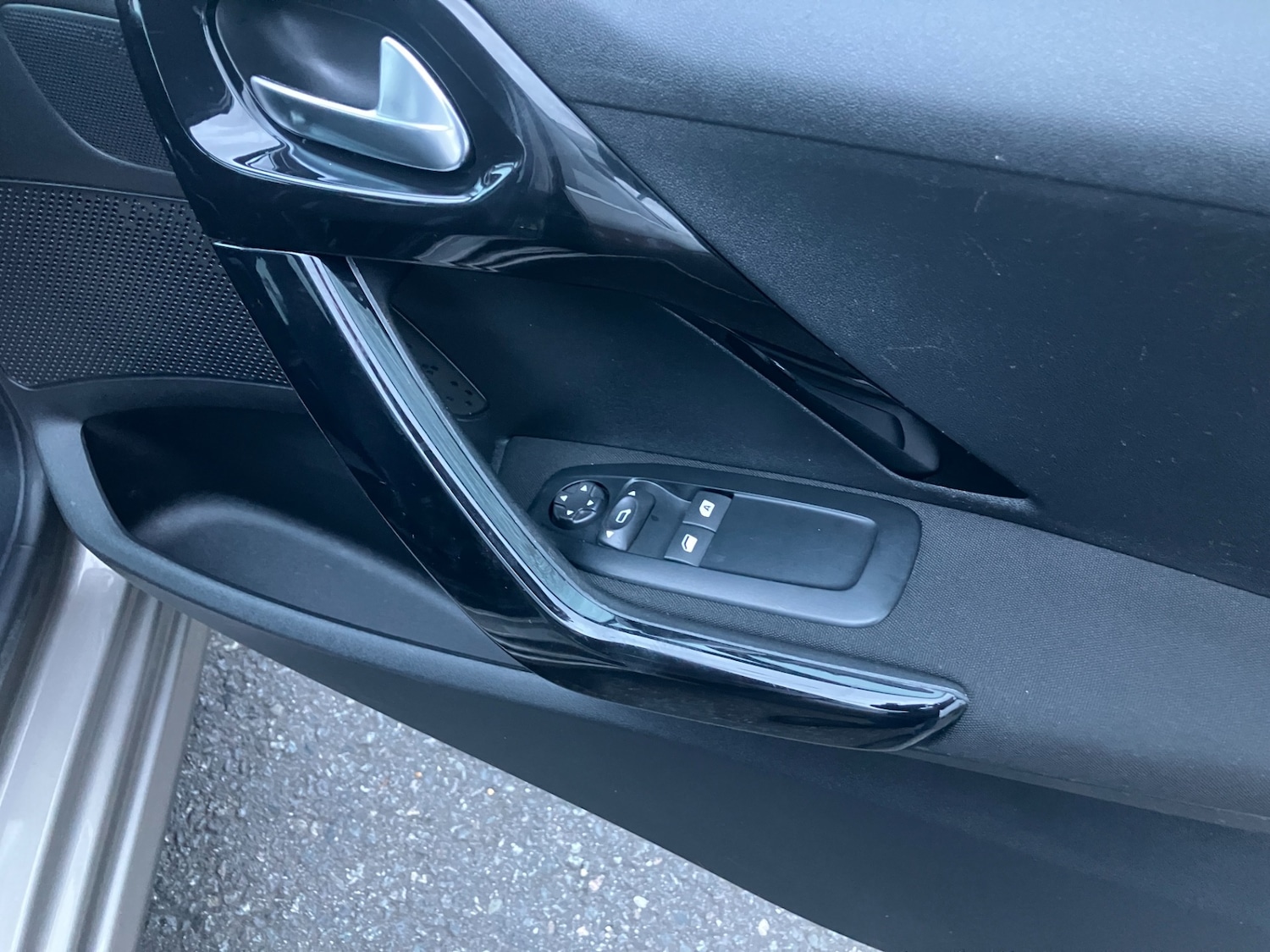 Used Peugeot 208 2014 for sale - 76461264: Photo 10