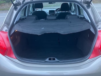 Used Peugeot 208 2014 for sale - 76461264: Photo