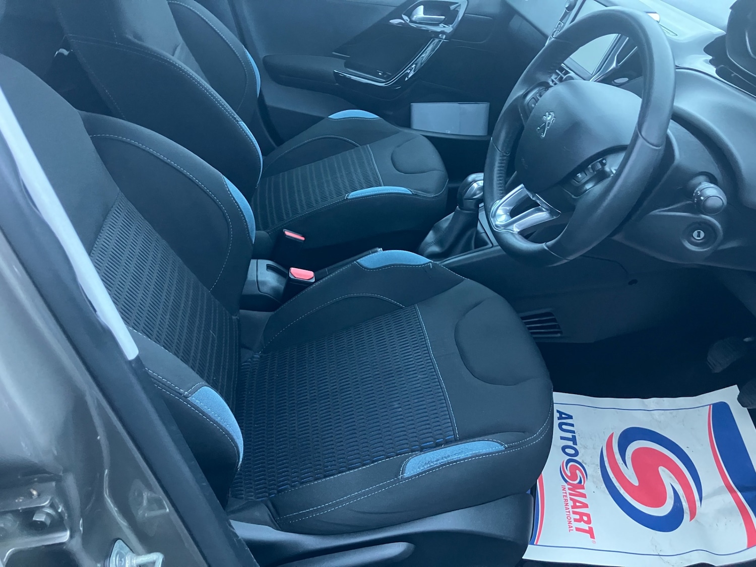 Used Peugeot 208 2014 for sale - 76461264: Photo 9