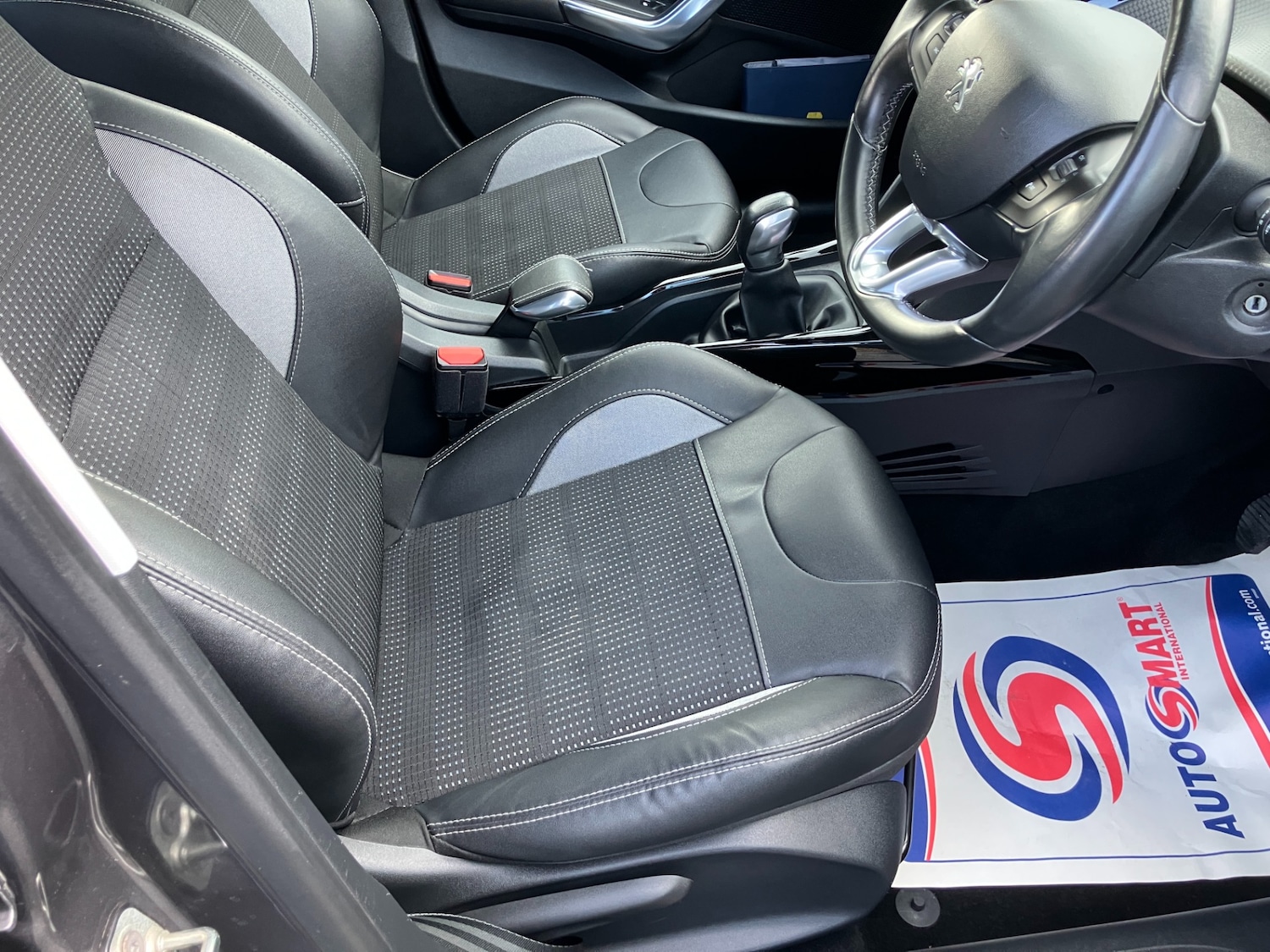 Used Peugeot 2008 2015 for sale - 77569018: Photo 10