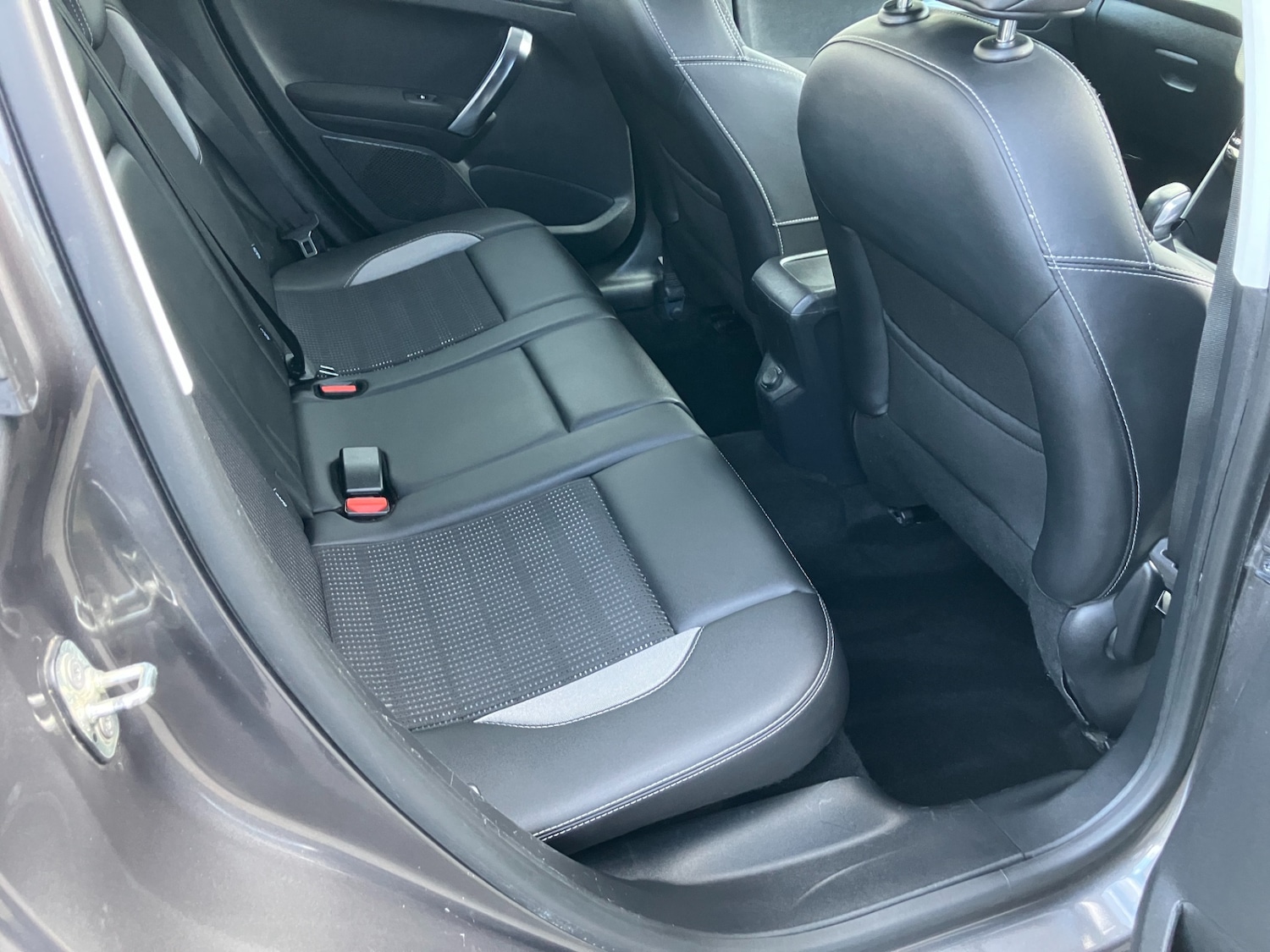 Used Peugeot 2008 2015 for sale - 77569018: Photo 11