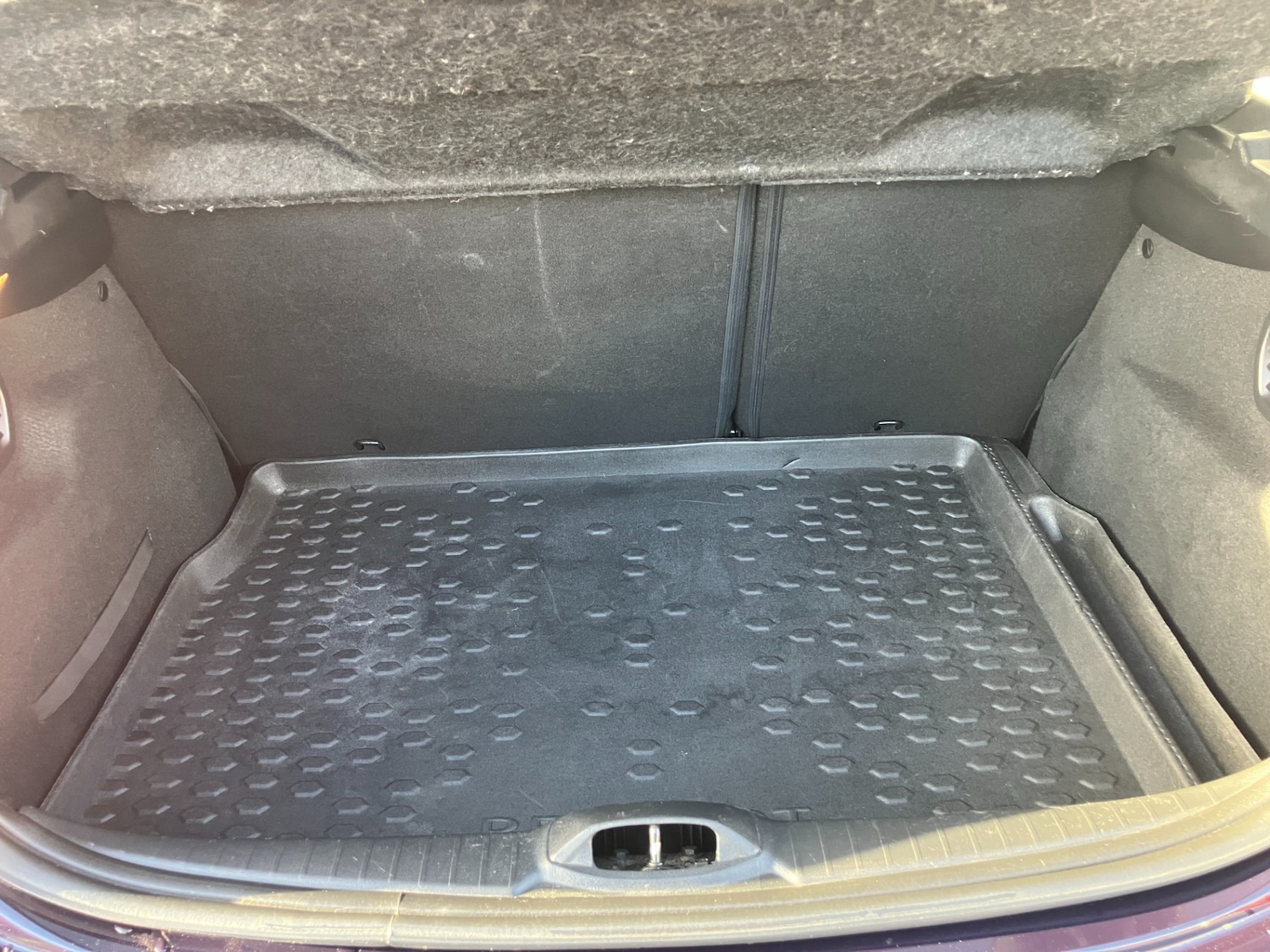 Used Peugeot 208 2014 for sale - 76382776: Photo 5