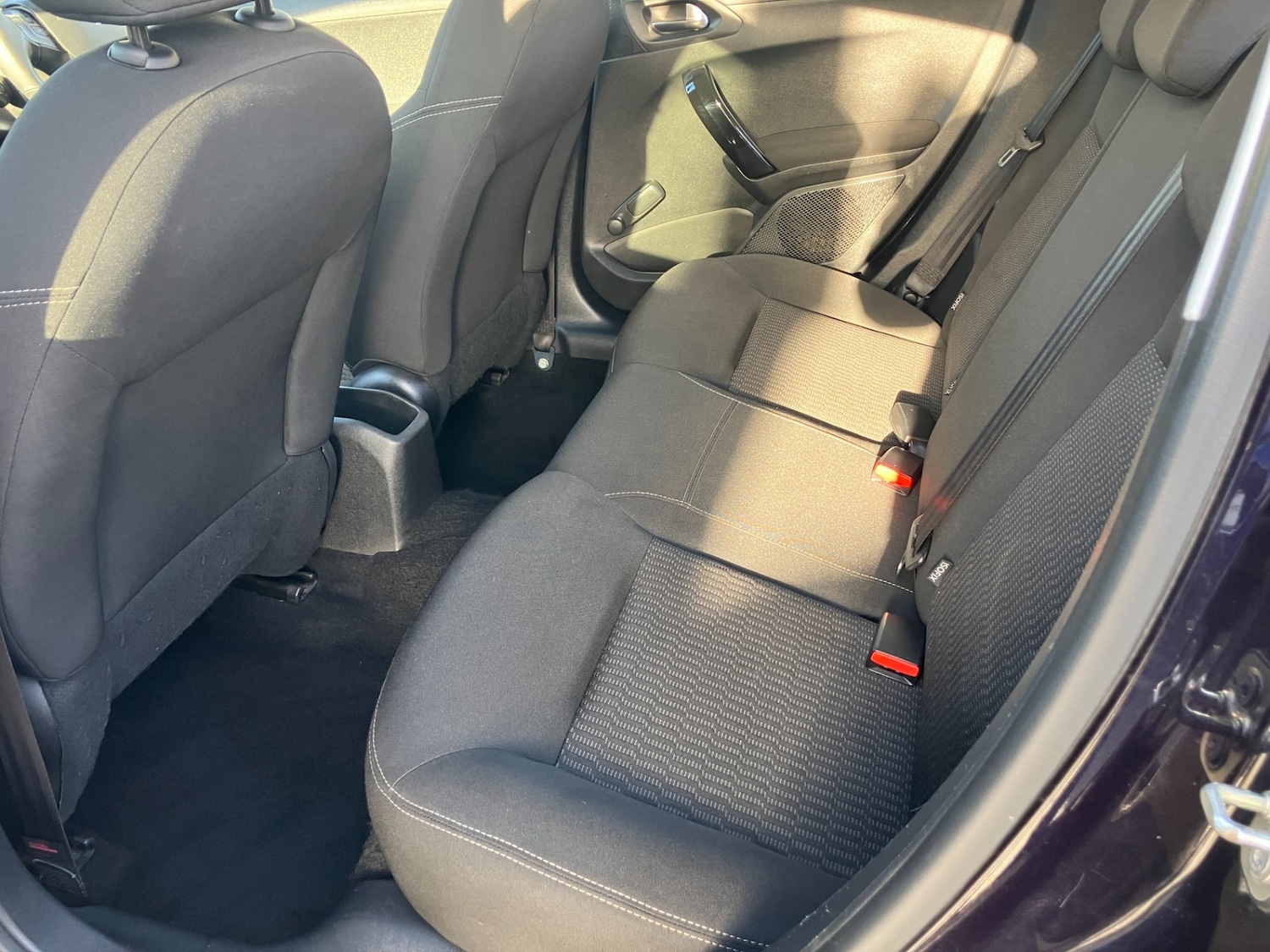 Used Peugeot 208 2014 for sale - 76382776: Photo 6