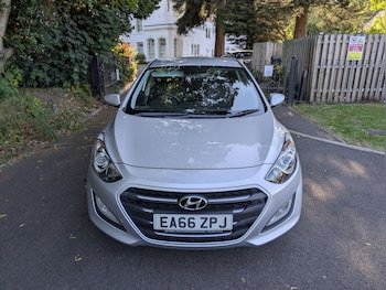 Used Hyundai i30 2016 for sale - 79104240: Photo