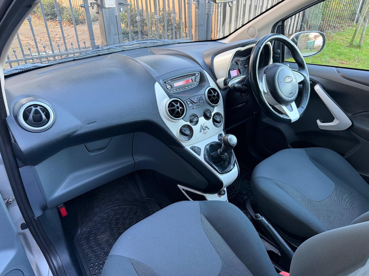 Used Ford Ka for sale - 76996565: Photo 25