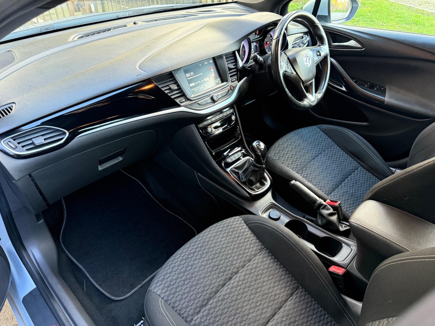 Used Vauxhall Astra for sale - 76993835: Photo 15