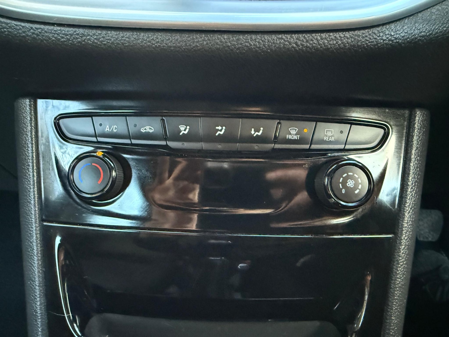 Used Vauxhall Astra for sale - 76993835: Photo 34