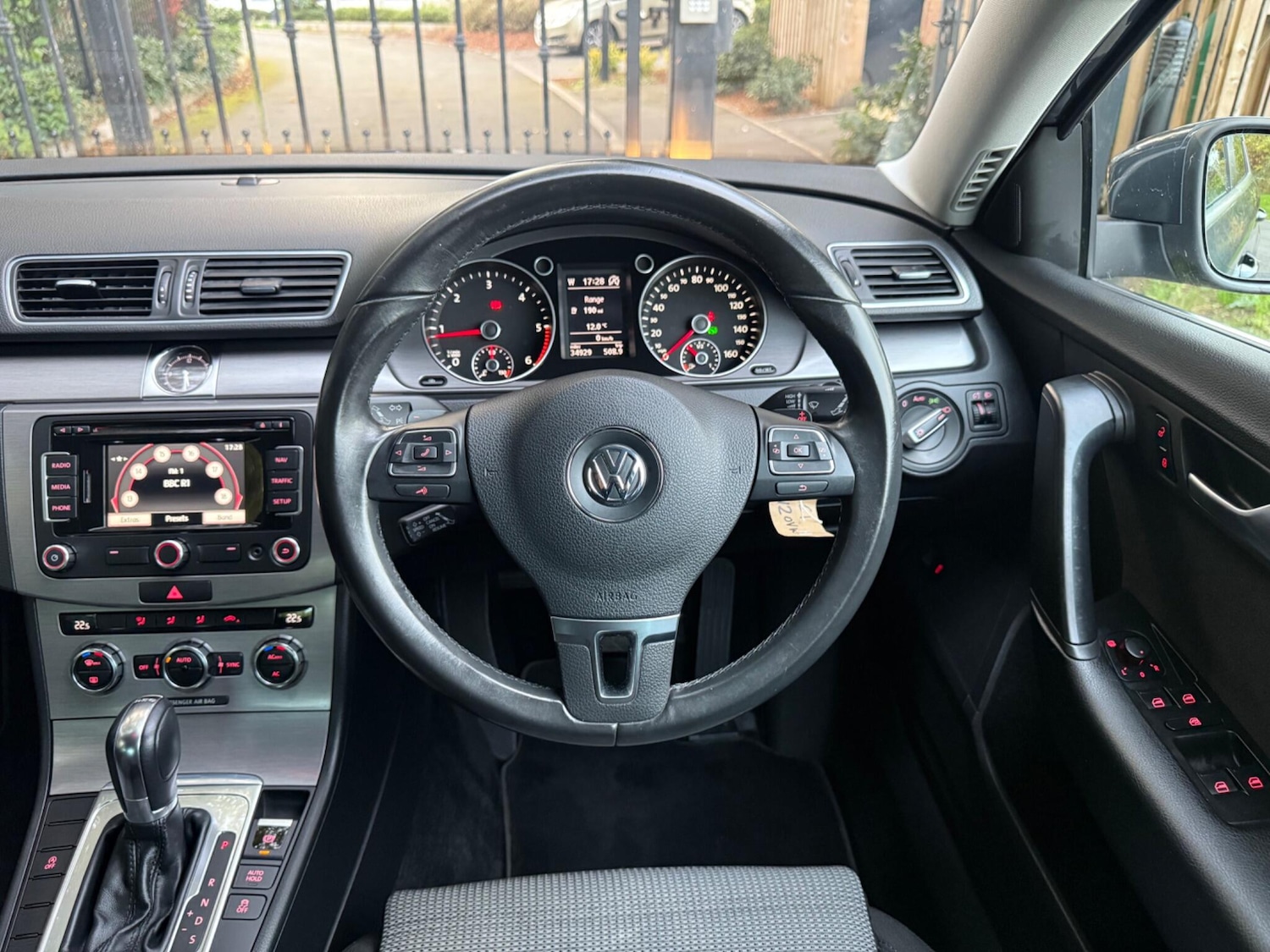 Used Volkswagen Passat 2012 for sale - 76993968: Photo 27