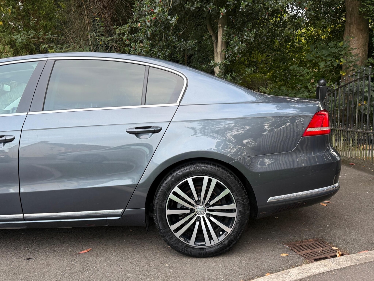 Used Volkswagen Passat 2012 for sale - 76993968: Photo 8