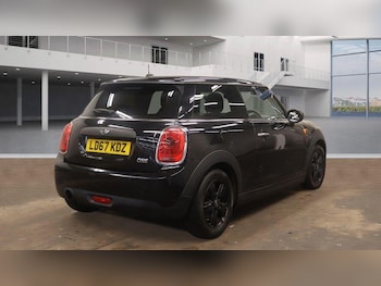 Used MINI Hatch 2017 for sale - 76425741: Photo