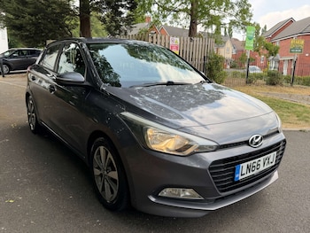 Used Hyundai i20 2016 for sale - 79222179: Photo