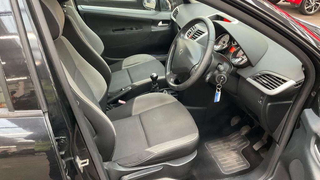 Used Peugeot 207 2011 for sale - 76538288: Photo 8