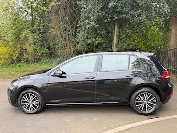 Used Volkswagen Golf 2019 for sale - 78699380: Photo