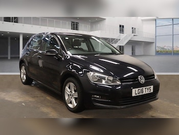 Volkswagen - Golf