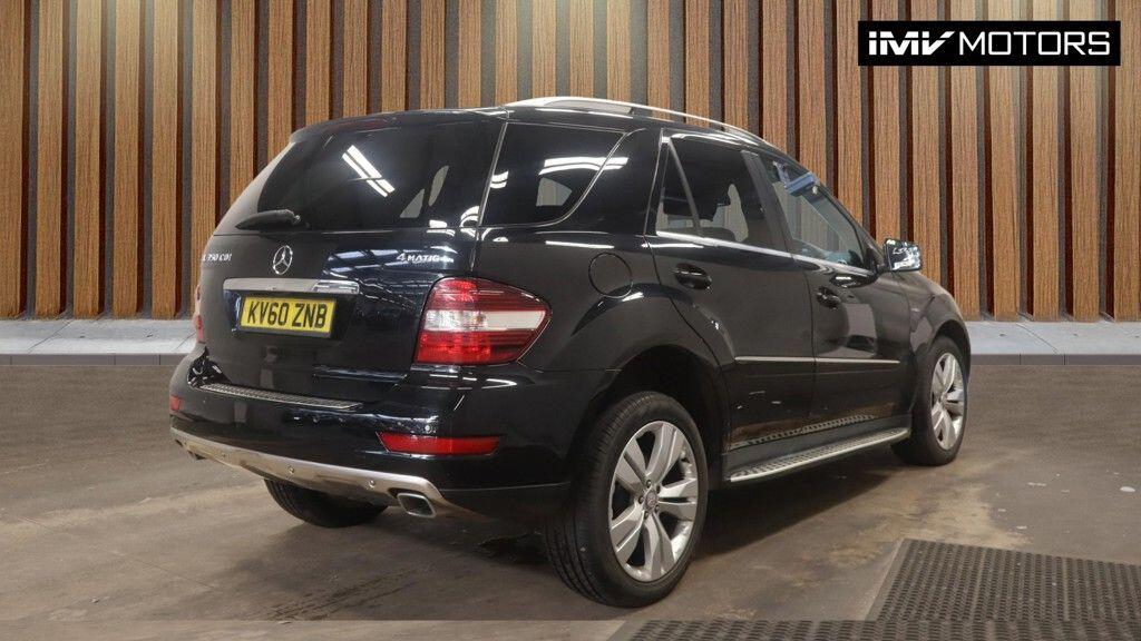 Used Mercedes-Benz M Class 2010 for sale - 77978183: Photo 4