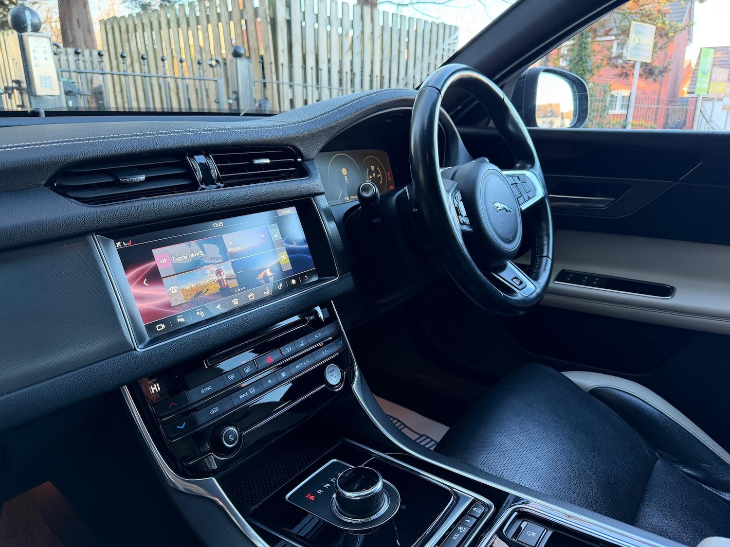 Used Jaguar XF 2016 for sale - 76997124: Photo 33