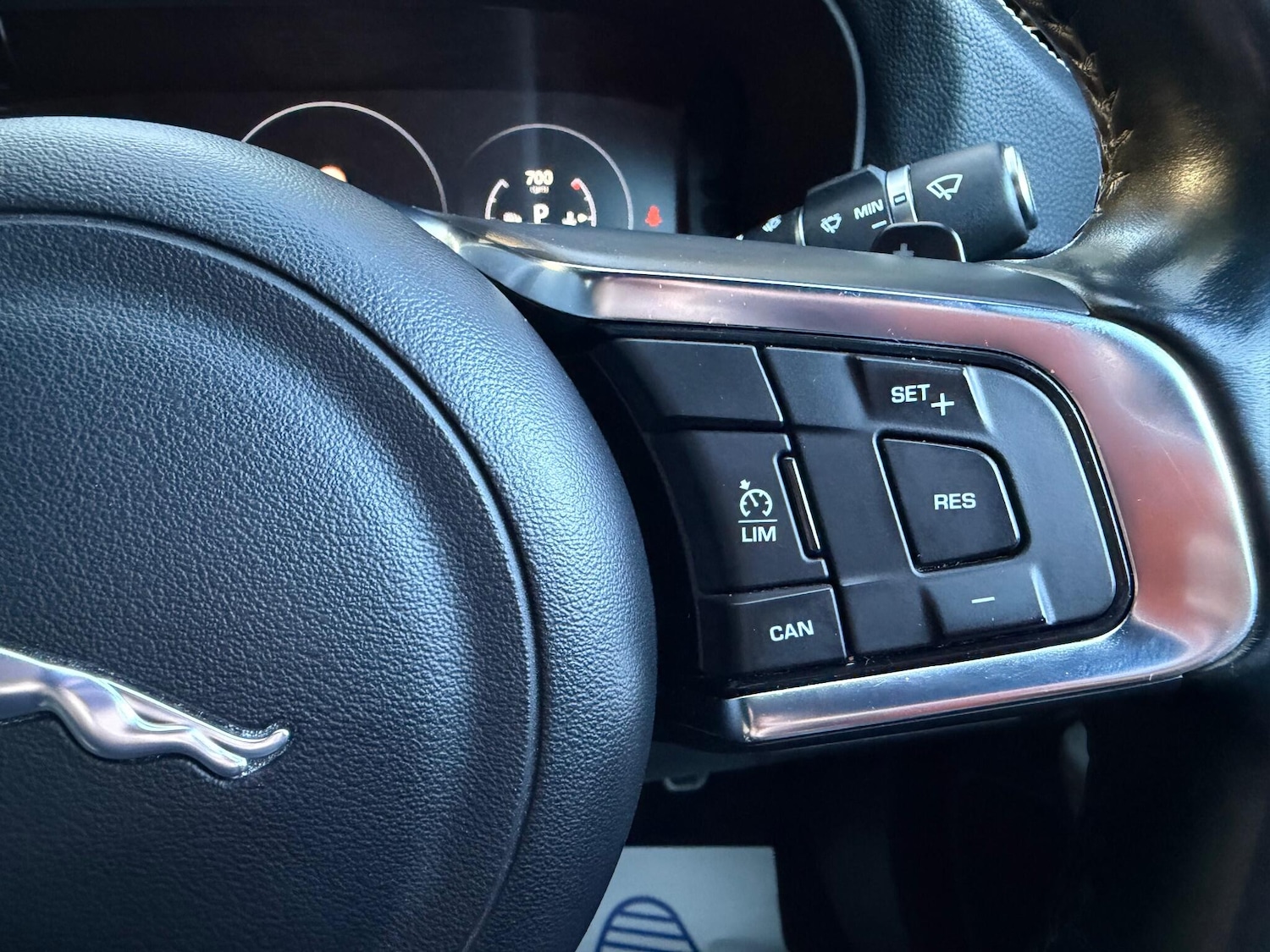 Used Jaguar XF 2016 for sale - 76997124: Photo 40