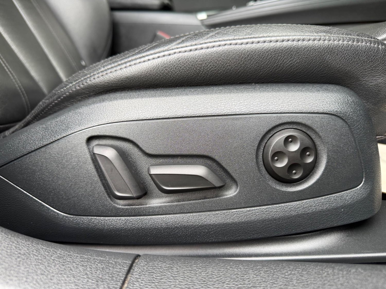 Used Audi A4 Avant 2016 for sale - 77359051: Photo 46