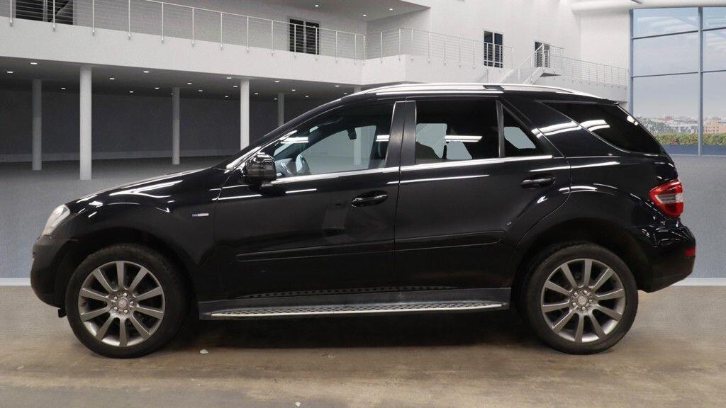 Used Mercedes-Benz M Class 2011 for sale - 77538252: Photo 6