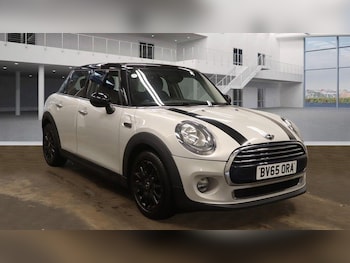 Used MINI Hatch 2015 for sale - 76072103: Photo