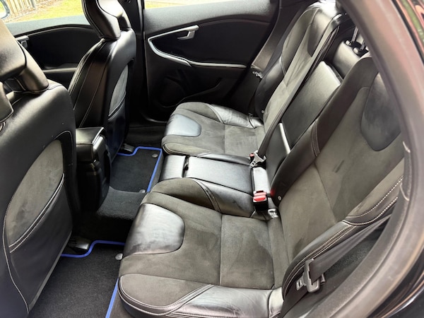Used Volvo V40 2015 for sale - 75645957: Photo 17
