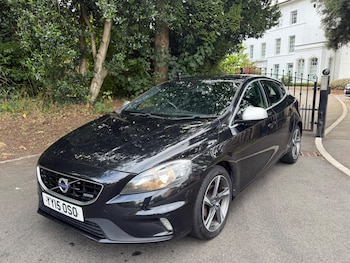 Used Volvo V40 2015 for sale - 75645957: Photo