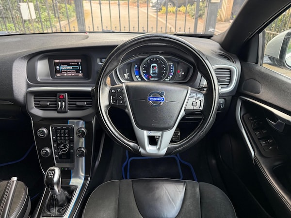 Used Volvo V40 2015 for sale - 75645957: Photo 24