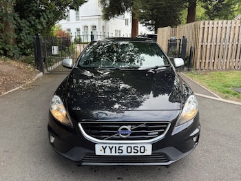 Used Volvo V40 2015 for sale - 75645957: Photo