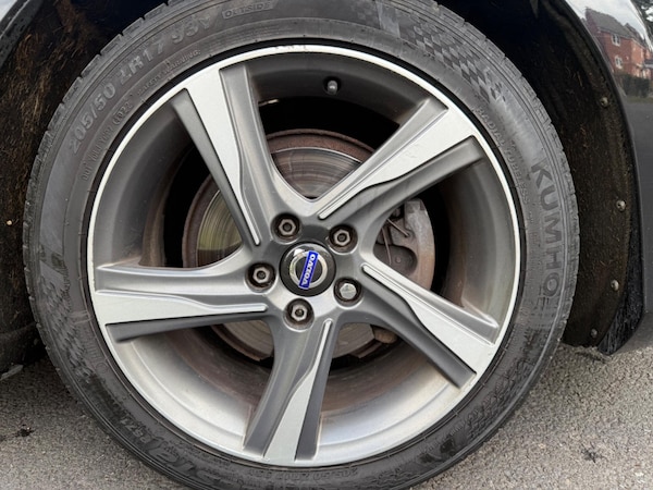 Used Volvo V40 2015 for sale - 75645957: Photo 40