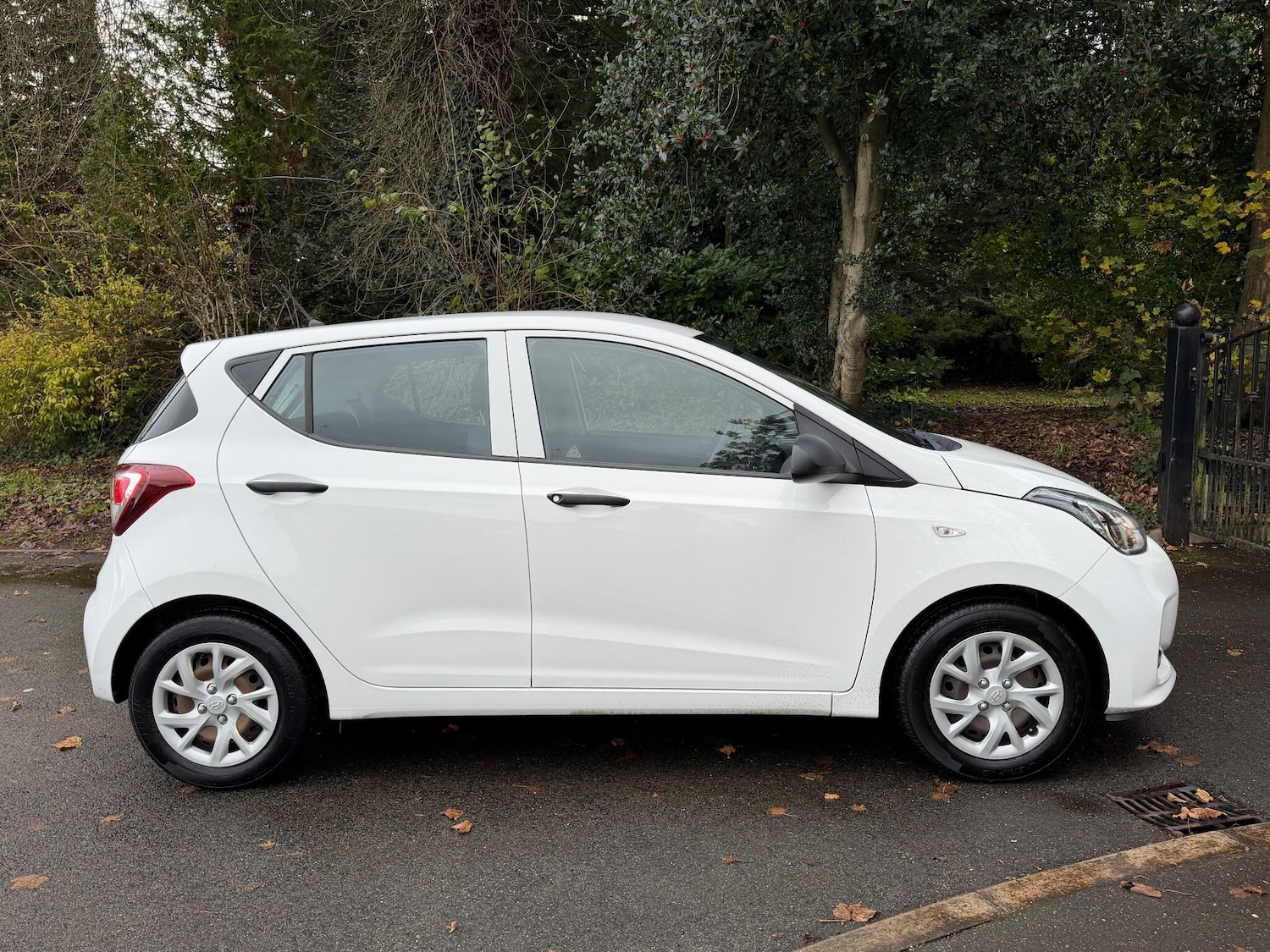 Used Hyundai i10 2018 for sale - 76671596: Photo 14