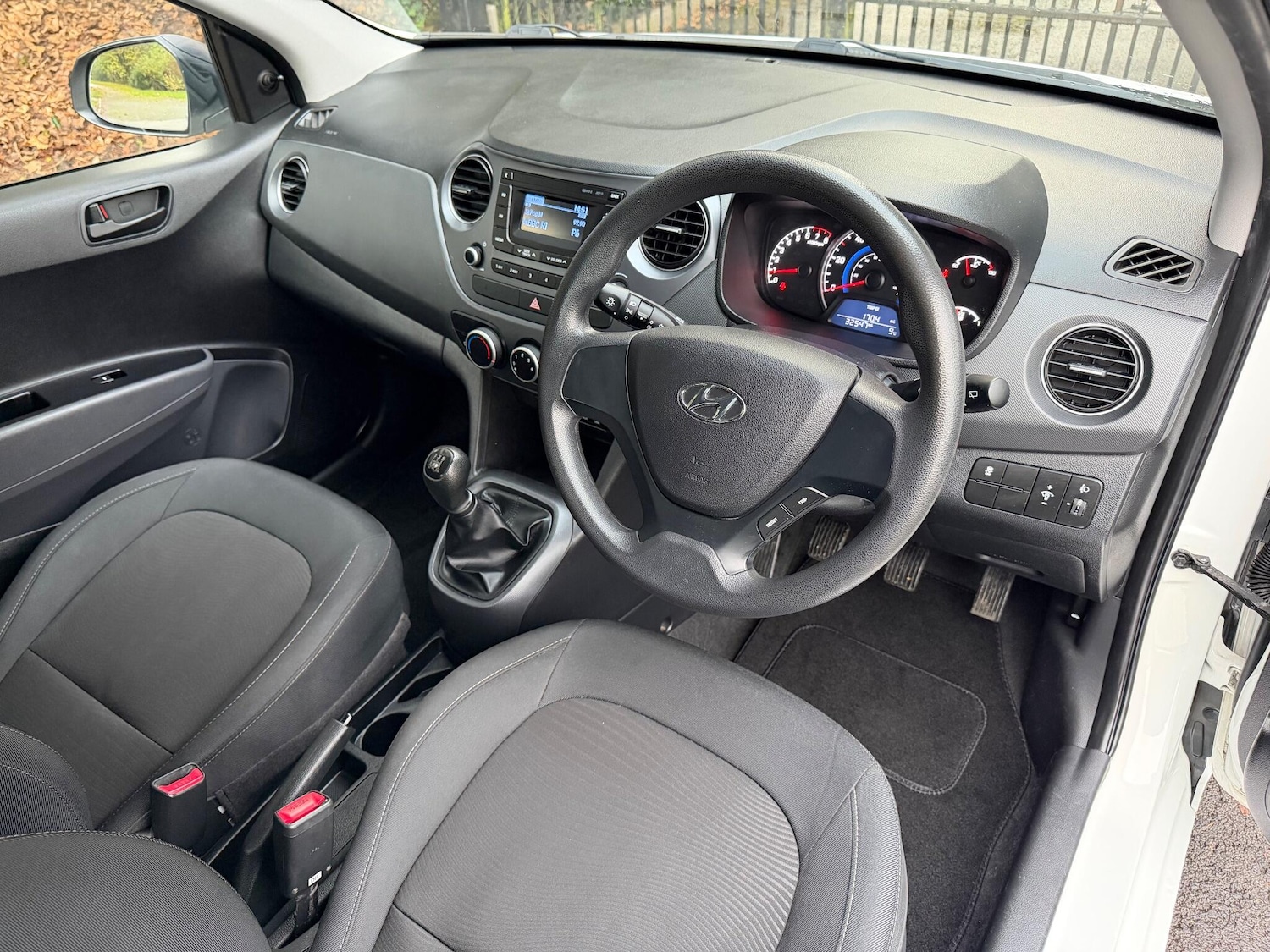 Used Hyundai i10 2018 for sale - 76671596: Photo 21